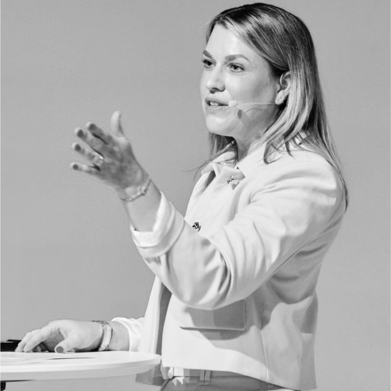 Maren Kabowski headshot
